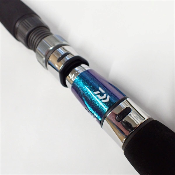 １７ゴウイン　アオモノＭ－２１５・Ｅ